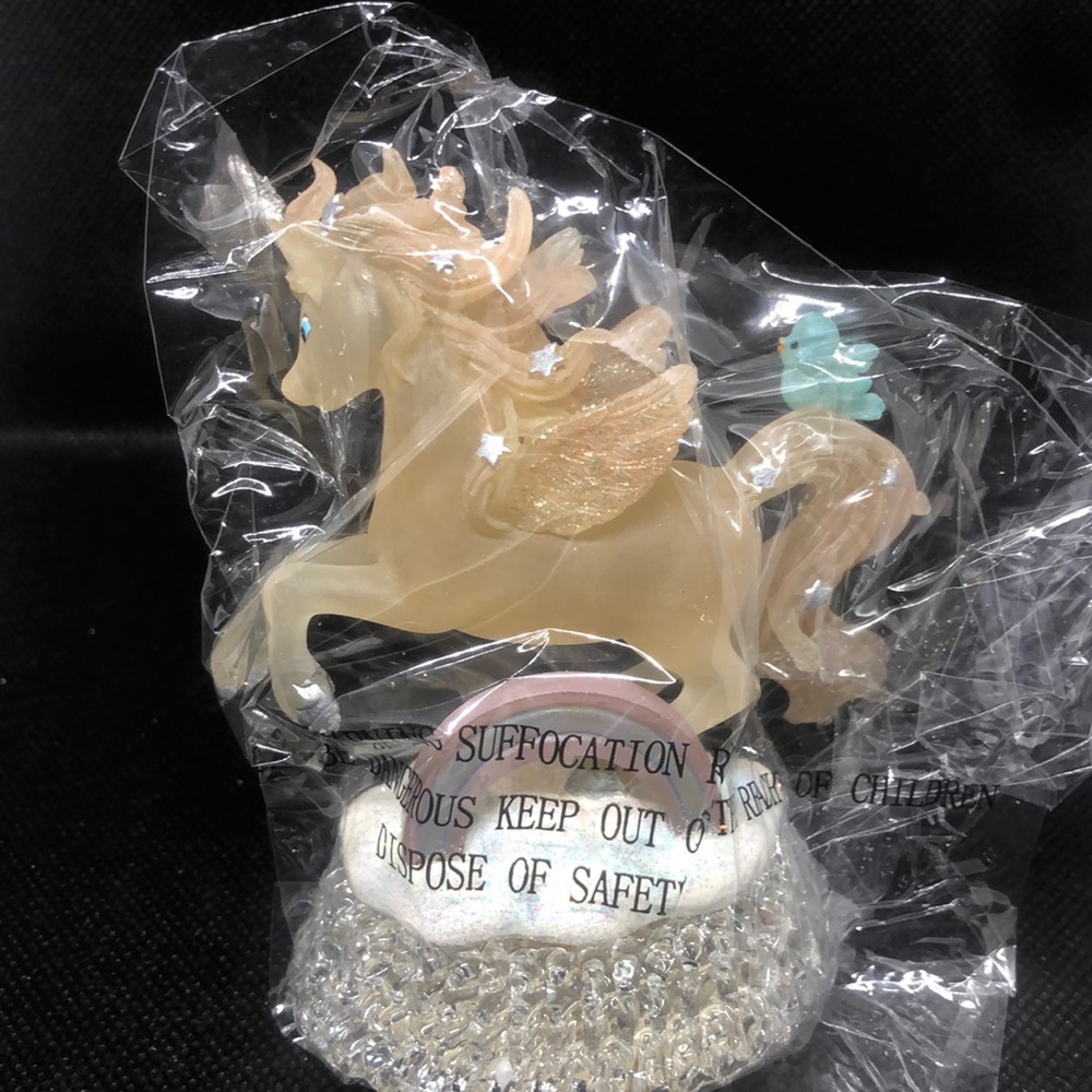 The Hamilton Collection Unicorn figurine.